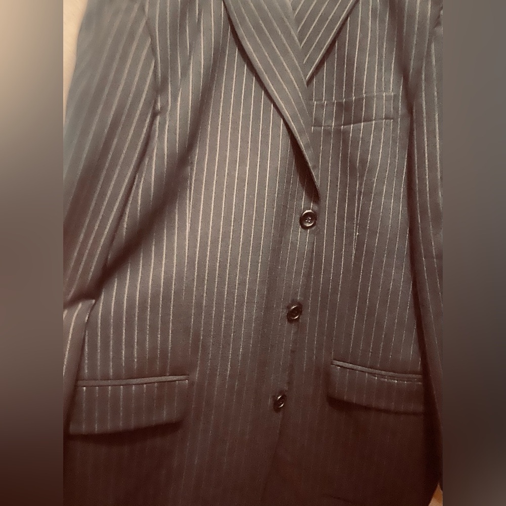 44L 38 W Grey/grey   Pinstripe authentic EMANUAL UNGARA suit Jacket